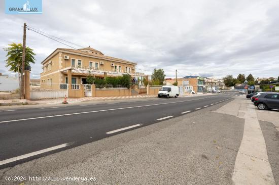  Hotel de 12 habitaciones y gran salón de fiestas en Moraleda de Zafayona - GRANADA 