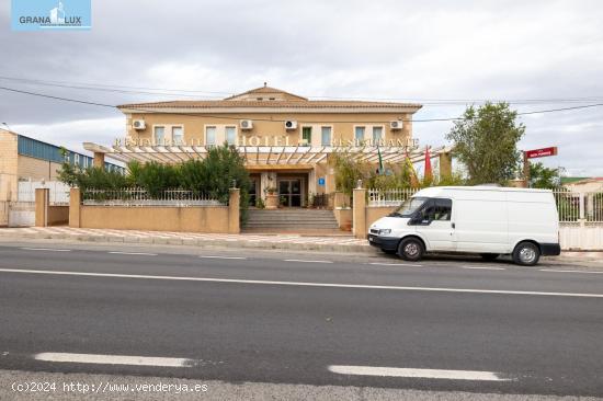 Hotel de 12 habitaciones y gran salón de fiestas en Moraleda de Zafayona - GRANADA