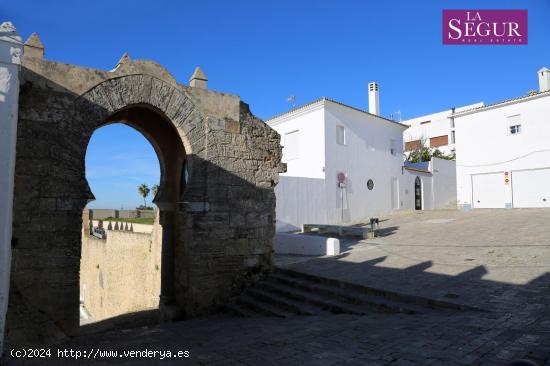 OPORTUNIDAD UNICA DE PARCELA EN PLENO CENTRO DE MEDINA - CADIZ