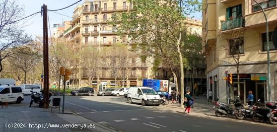 Local comercial en venta en calle Diputación, Fort Pienc - Barcelona - BARCELONA