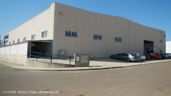 NAVE INDUSTRIAL EN VENTA EN LOBÓN - BADAJOZ