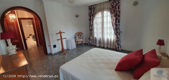 Chalet unifamiliar en Urb El Coto - MALAGA