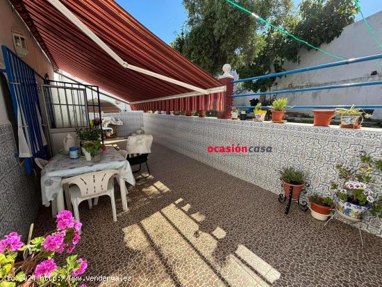 CASA CON COCHERA Y TEJADO NUEVO A LA VENTA - CORDOBA