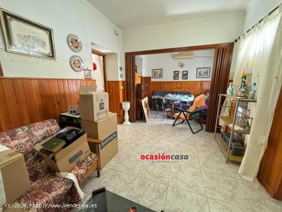 CASA CON TEJADO NUEVO A LA VENTA EN EL CENTRO - CORDOBA