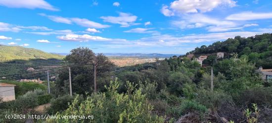 TERRENY EN VENDA, AMB VISTES A CASTELLAR - BARCELONA