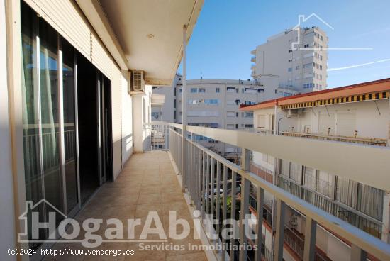 EXTERIOR CON TERRAZA JUNTO A LA PLAYA - VALENCIA