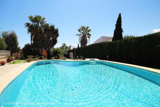 CHALET EN VENTA EN SANTA APOLONIA - VALENCIA