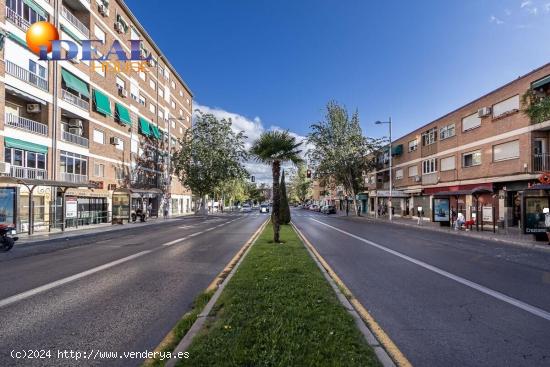  Traumatología (junto). Local comercial con mucho paso de personas. 2 baños. - GRANADA 