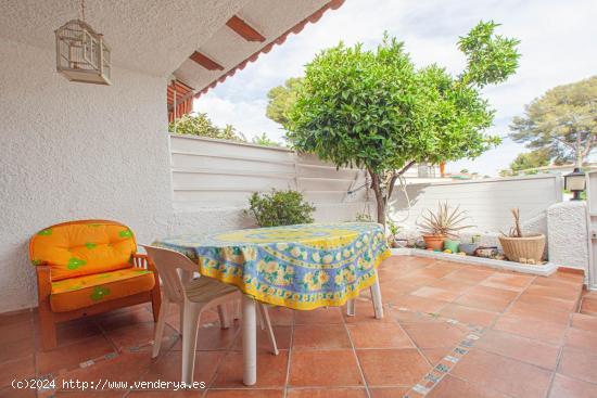 CASA PAREADA EN EL CENTRO CERCA DE LA PLAYA - TARRAGONA