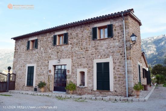 Preciosa Casa Rústica de 225 m2 en Terreno muy soleado de 4800m2 - BALEARES