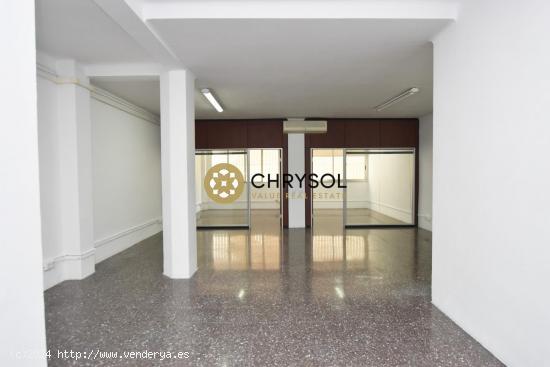 Oficina en venta de 400 m2 junto a Diagonal. - BARCELONA