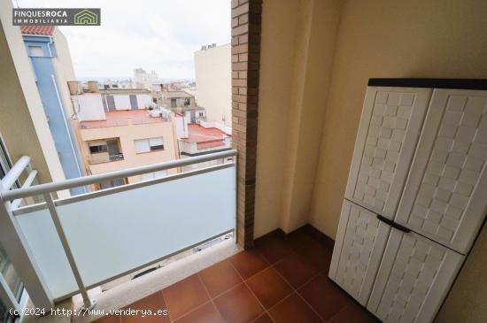 Piso de 3 habitacione con vistas al mar y plaza de parking - TARRAGONA