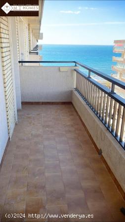 BONITO APARTAMENTO - TERRAZA - PISCINA Y GARAJE EN LA PLAYA - MALAGA