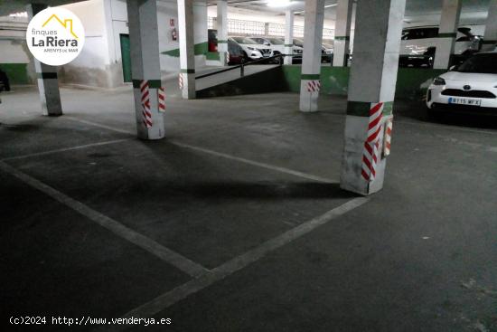 PLAZA DE PARKING EN CALLE JOSEP MARIA MIQUEL I VERGES ESQUINA CON POMPEU FABRA - BARCELONA