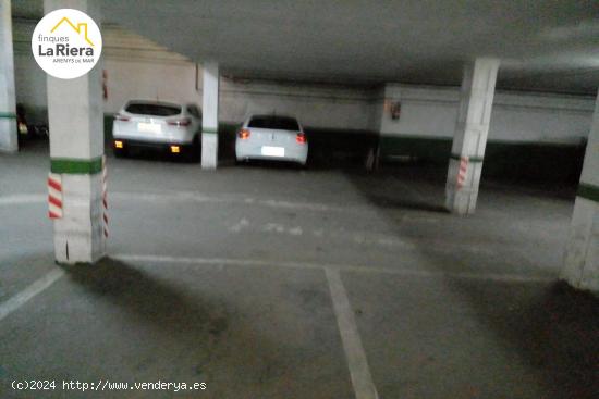 PLAZA DE PARKING EN CALLE JOSEP MARIA MIQUEL I VERGES ESQUINA CON POMPEU FABRA - BARCELONA