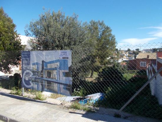 Fantástica parcela en El Vendrell - Urbanización Oasis - TARRAGONA