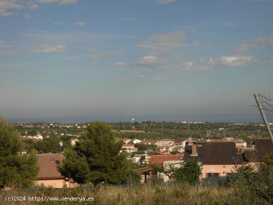 Terreno en la zona de Roda de barà - TARRAGONA