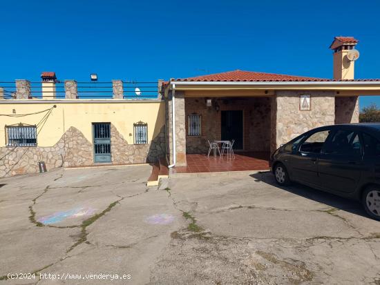  Dos casas de campo a 10 minutos de Cáceres - CACERES 