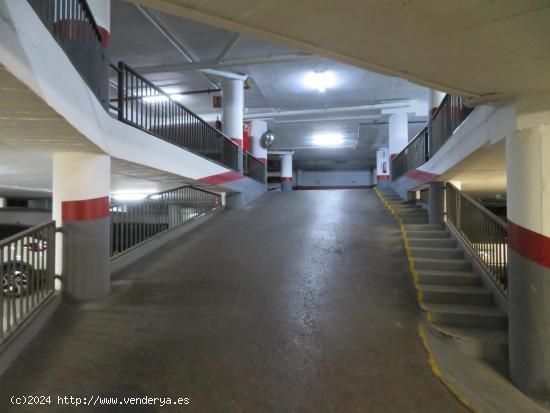 PARKING EN ALQUILER TOCANDO PLAZA ESPAÑA - BARCELONA