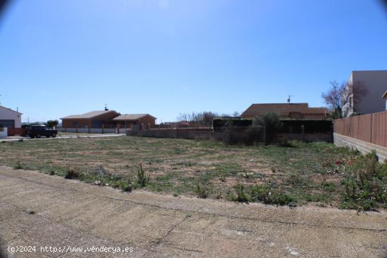 DOS TERRENOS URBANOS EN LLORENÇ DEL PENEDÉS - TARRAGONA