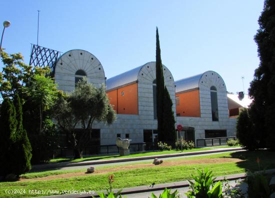 ^**^^HAZ REALIDAD TUS PROYECTOS: EDIFICIO REMODELADO CON USOS VERSÁTILES EN TORRELODONES^**^ ¡Incr