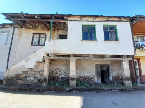  CASA RUSTICA CON TERRENO EN DEHESAS - LEON 