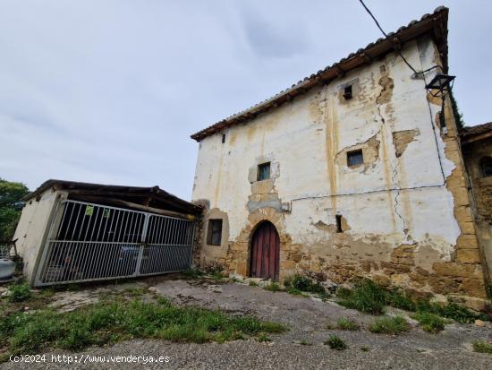 CASA PARA REFORMAR CON TERRENO EN VALLE DE MENA - BURGOS