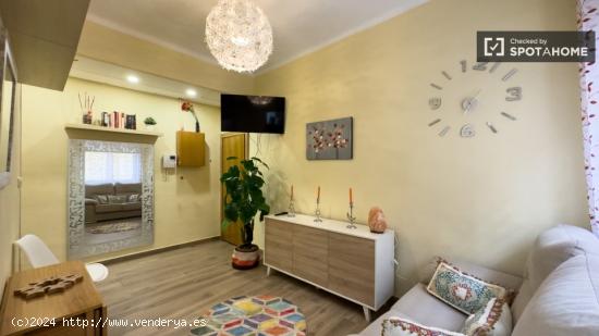 Apartamento luminoso con secador de arriba-y-venir de Sant Marti, cerca de la playa y del centro de 