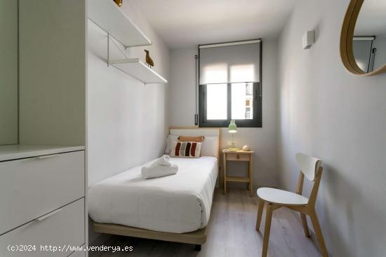 Apartamento entero de 2 dormitorios en L'Hospitalet de Llobregat. - BARCELONA