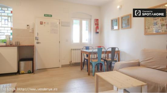 Apartamento de 2 dormitorios en alquiler en Madrid - MADRID