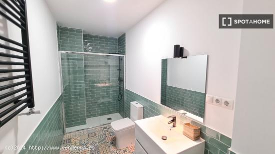 Apartamento de 4 dormitorios en alquiler en Carabanchel - MADRID