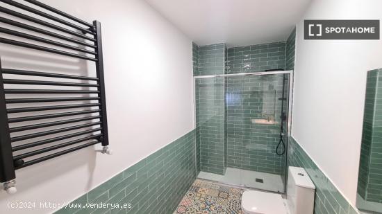 Apartamento de 4 dormitorios en alquiler en Carabanchel - MADRID