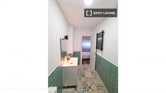 Apartamento de 4 dormitorios en alquiler en Carabanchel - MADRID