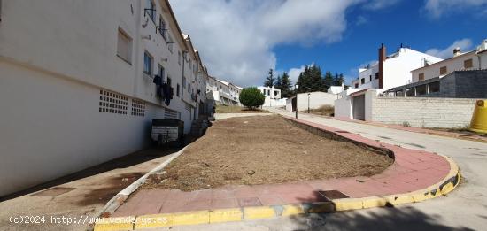  SOLAR EN YUNQUERA - MALAGA 