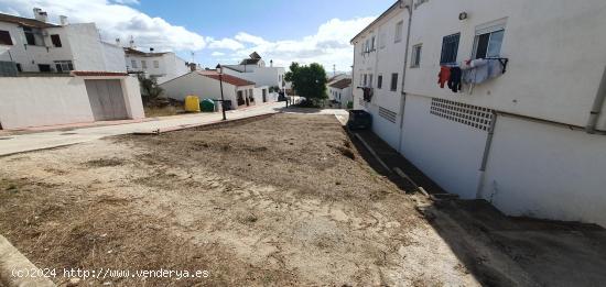 SOLAR EN YUNQUERA - MALAGA