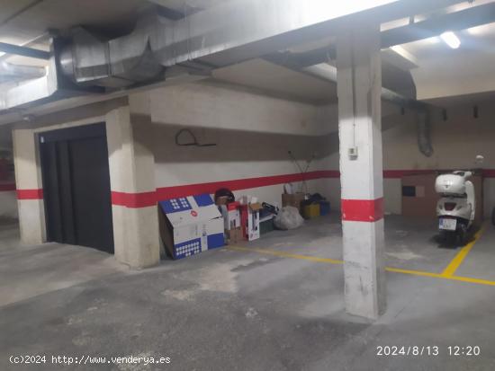 Amplia plaza de parking y trastero en Plaza de la Magdalena - CORDOBA