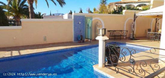 SE ALQUILA UNA VILLA DE LUJO EN ALTEA - ALICANTE