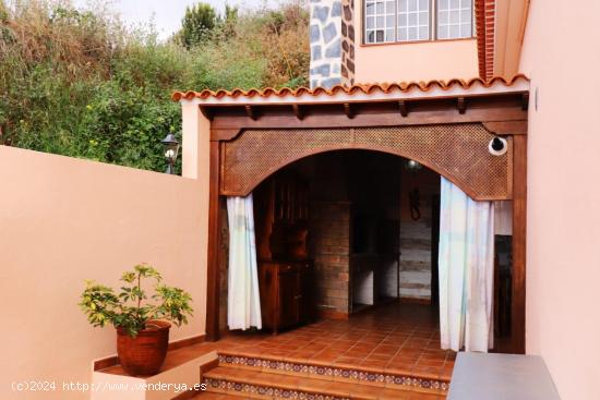 2 CASAS INDEPENDIENTES con varios apartamentos - Tierra del Trigo - SANTA CRUZ DE TENERIFE