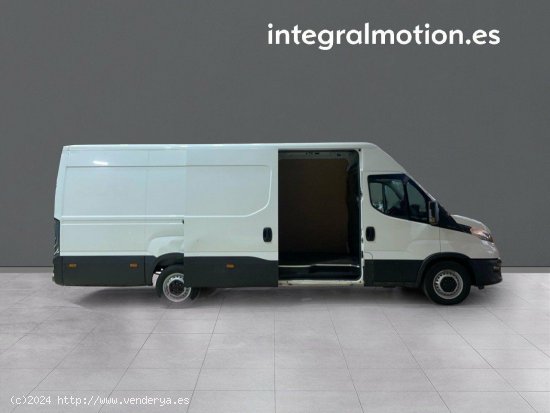 Iveco Daily 2.3 TD 35S 16 V 4100/H2 16 M3 - Sada