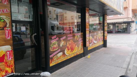 MÁGNIFICO LOCAL ESQUINA EN EL BULEVAR DEL PLA CON SALIDA DE HUMOS Y LICENCIA - ALICANTE