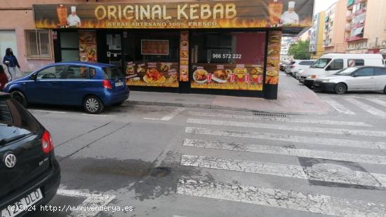 MÁGNIFICO LOCAL ESQUINA EN EL BULEVAR DEL PLA CON SALIDA DE HUMOS Y LICENCIA - ALICANTE