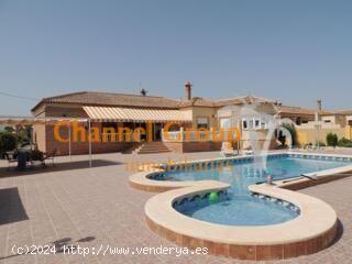 SE VENDE FANTASTICO CHALET CON PISCINA EN CATRAL !!!! - ALICANTE