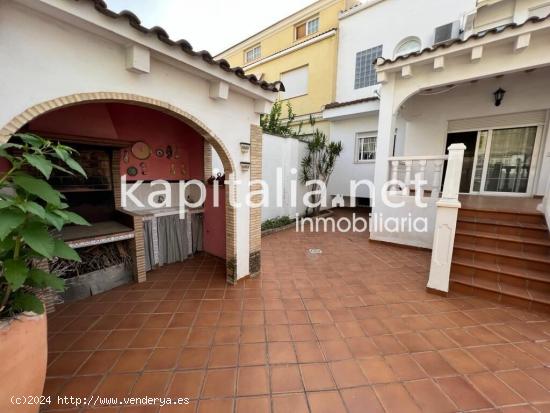 MAGNÍFICA CASA A LA VENTA EN CANALS ZONA D´HORTS - VALENCIA