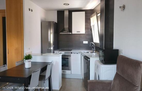 BONITO APARTAMENTO EN ZONA RESIDENCIAL CON PISCINA - TARRAGONA