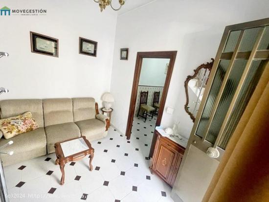 CASA CON TERRAZA EN UBRIQUE - ZONA ALGARROBAL - CADIZ