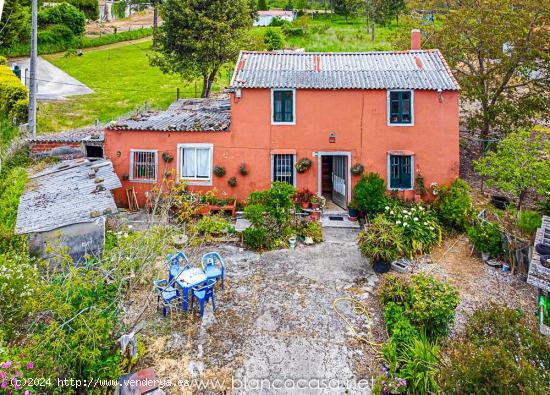 CASA + TERRENO para REFORMAR a 6,5 Km de la PLAYA DE RAZO - A CORUÑA