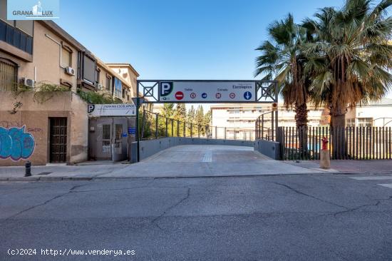 SE TRASPASA CONCESIÓN PLAZA DE PARKING EN EL CENTRO - GRANADA