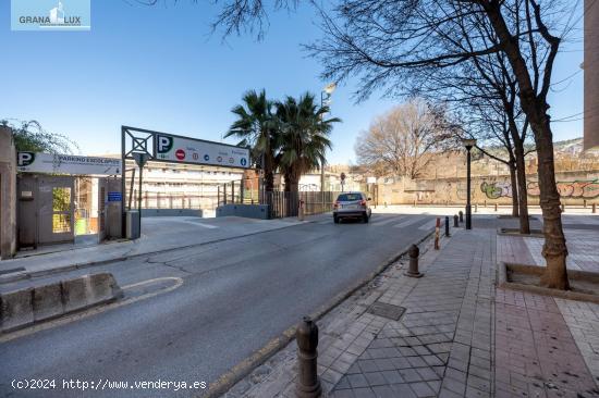 SE TRASPASA CONCESIÓN PLAZA DE PARKING EN EL CENTRO - GRANADA