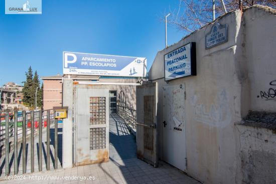 SE TRASPASA CONCESIÓN PLAZA DE PARKING EN EL CENTRO - GRANADA