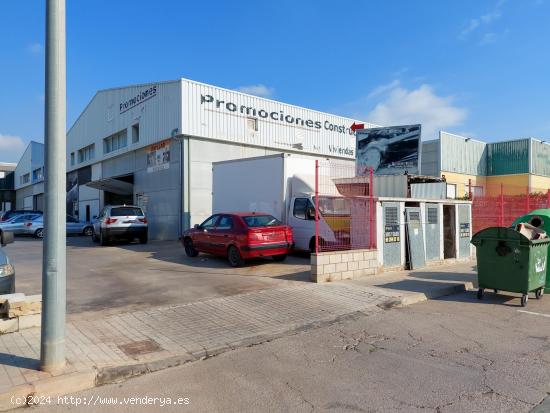 NAVE ESQUINERA A LA VENTA EN POLÍGONO CANET - VALENCIA